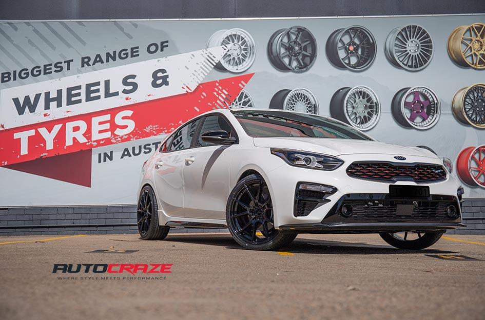 KIA-CERATO-VENOM-GLOSS-BLACK